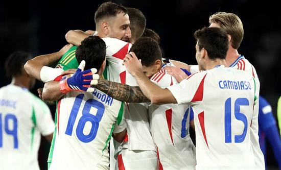 Italian TOP 10 (October 6-12, 2024): Nations League leader of the ranking (33.4%), followed by entertainment tv shows as Tu Si Que Vales (#3) and Ballando con le Stelle (#4); Io Canto Generation's debut (#8)